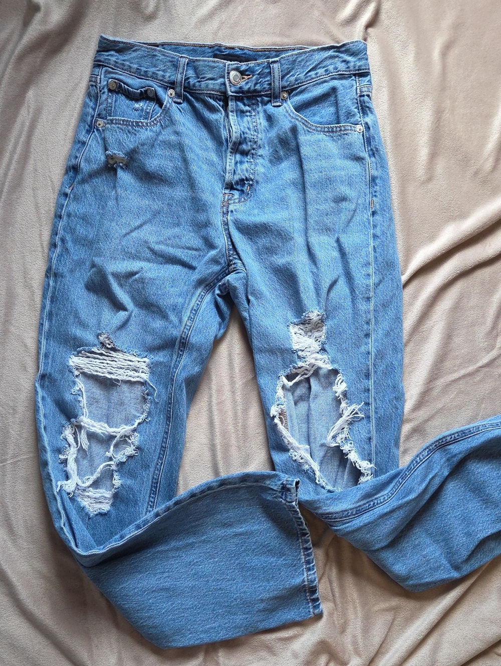 Aeropostle Ripped Jeans